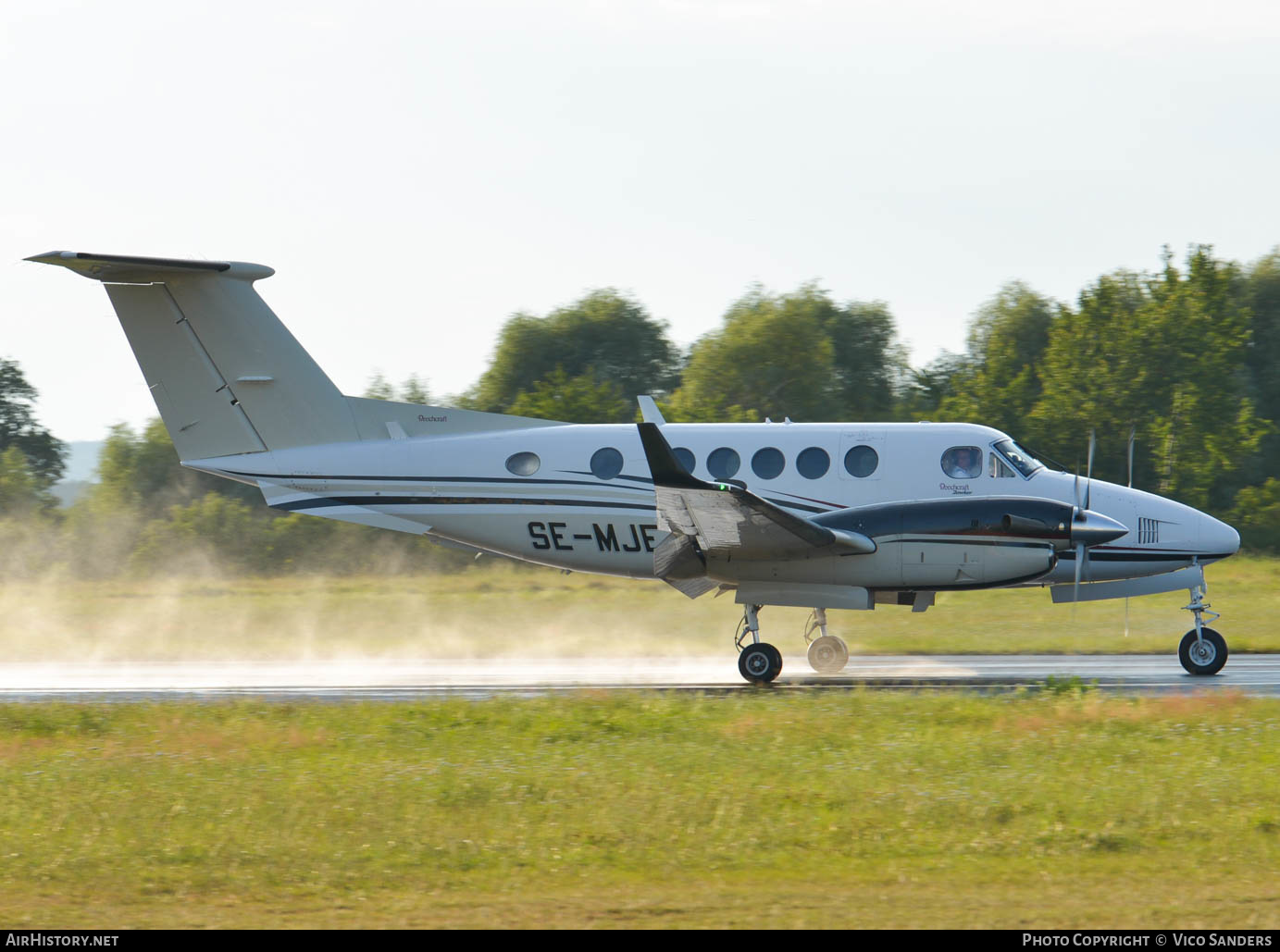 Aircraft Photo of SE-MJE | Beech B200 Super King Air | AirHistory.net #650532