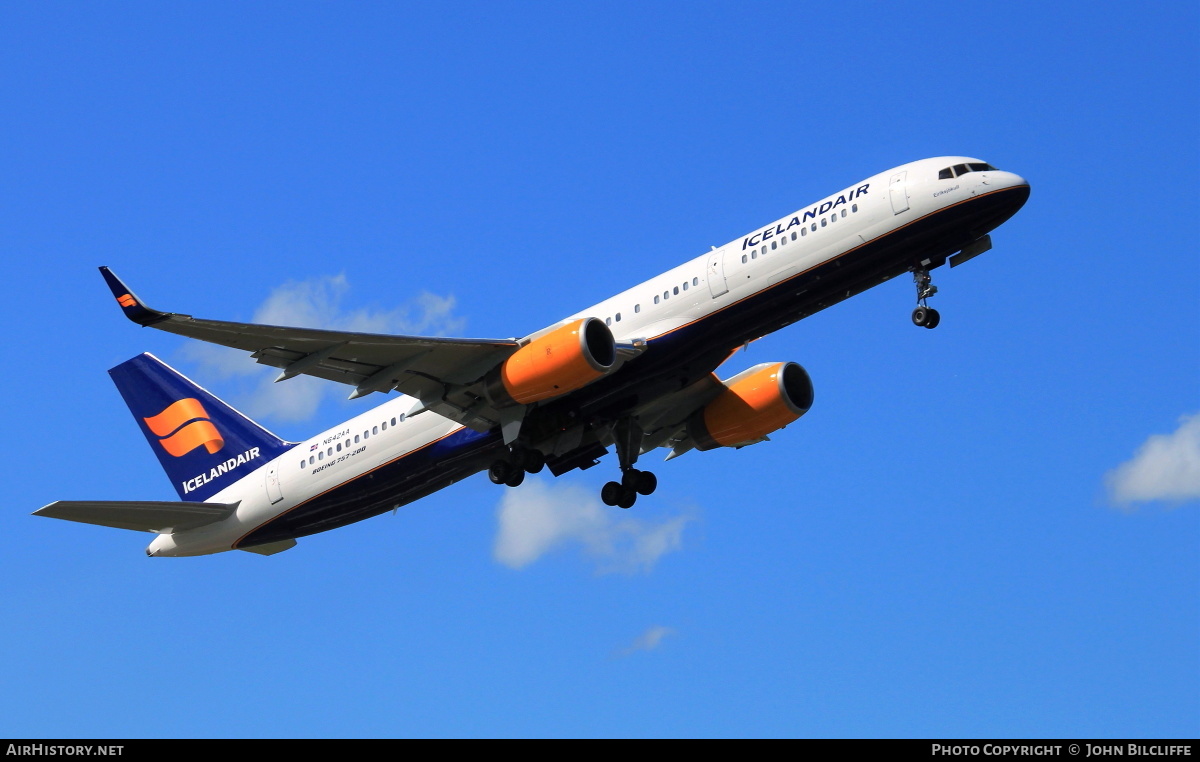 Aircraft Photo of N642AA | Boeing 757-223 | Icelandair | AirHistory.net #650653