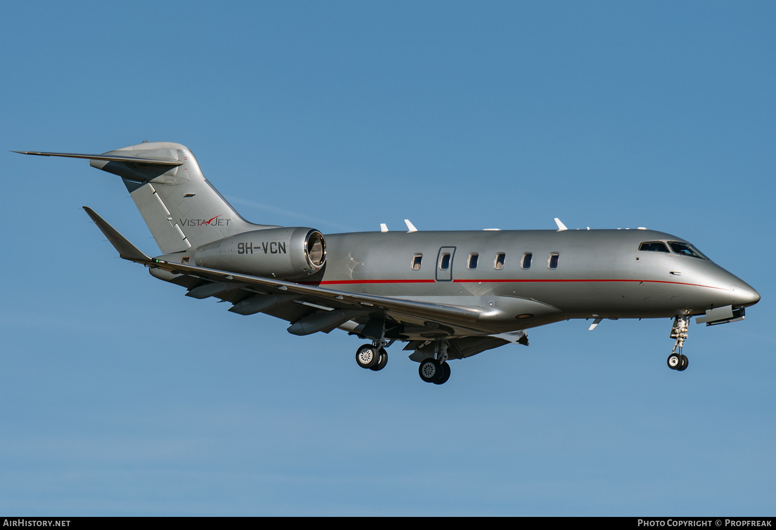 Aircraft Photo of 9H-VCN | Bombardier Challenger 350 (BD-100-1A10) | VistaJet | AirHistory.net #650656