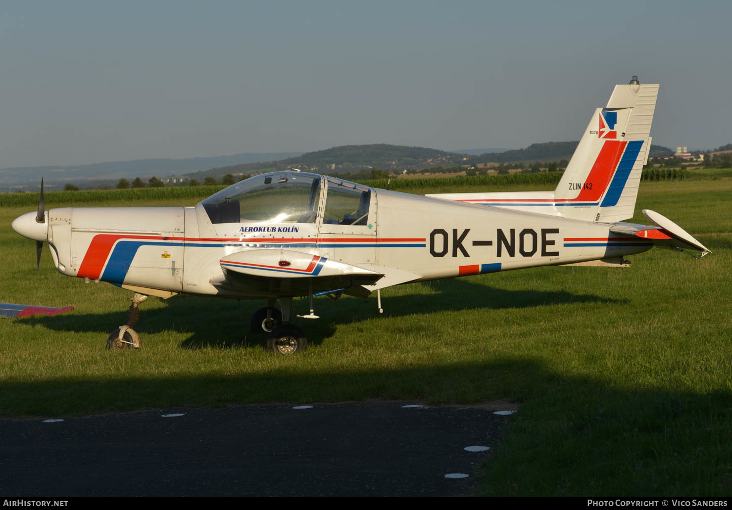 Aircraft Photo of OK-NOE | Zlin Z-142 | Aeroklub Kolín | AirHistory.net #650694