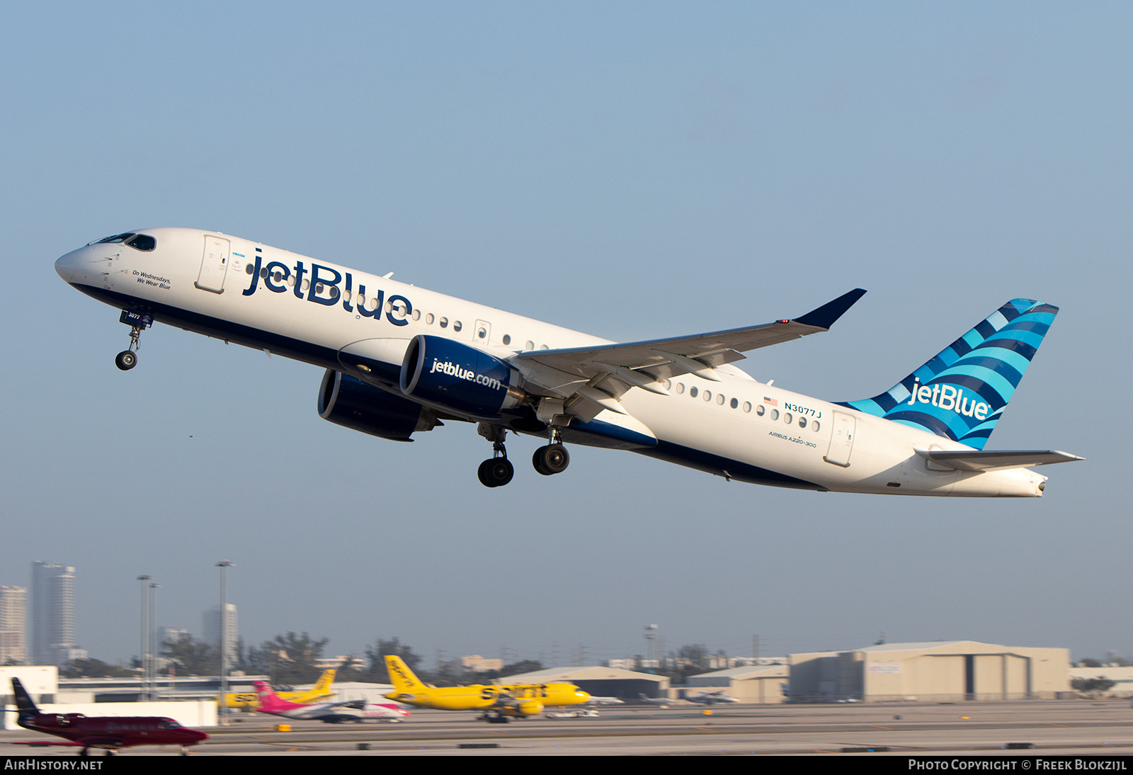 Aircraft Photo of N3077J | Airbus A220-371 (BD-500-1A11) | JetBlue Airways | AirHistory.net #650715