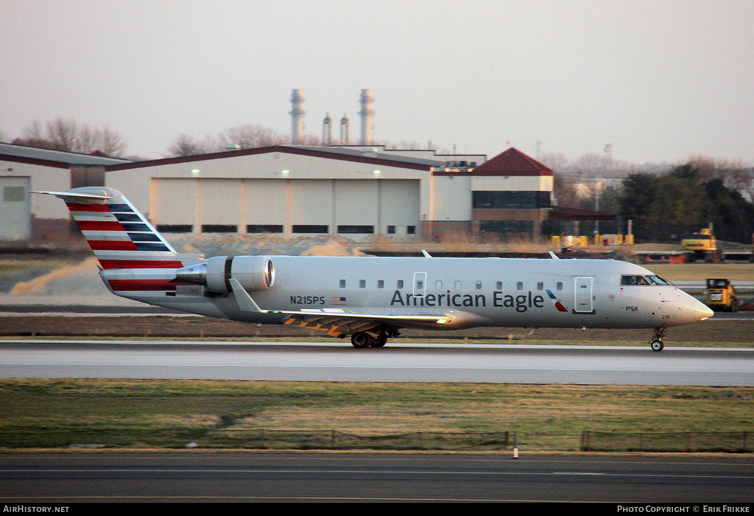 Aircraft Photo of N215PS | Bombardier CRJ-200ER (CL-600-2B19) | American Eagle | AirHistory.net #650872