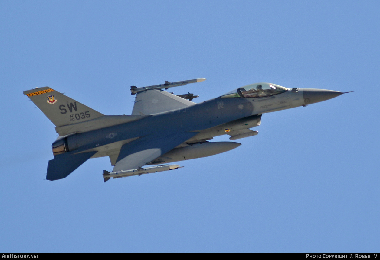 Aircraft Photo of 00-6035 / AF00-035 | General Dynamics F-16CM Fighting Falcon | USA - Air Force | AirHistory.net #650889
