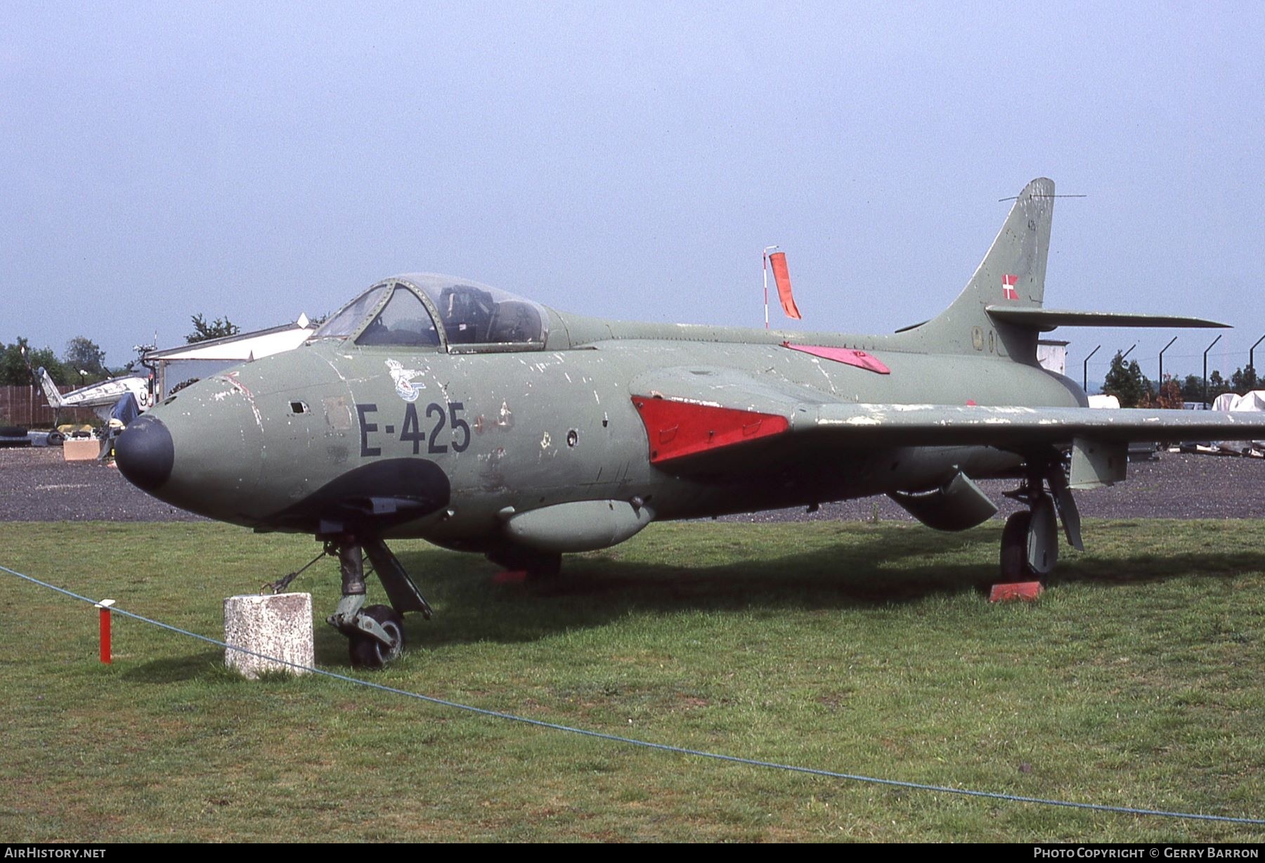 Aircraft Photo of E-425 | Hawker Hunter F51 | Denmark - Air Force | AirHistory.net #650926