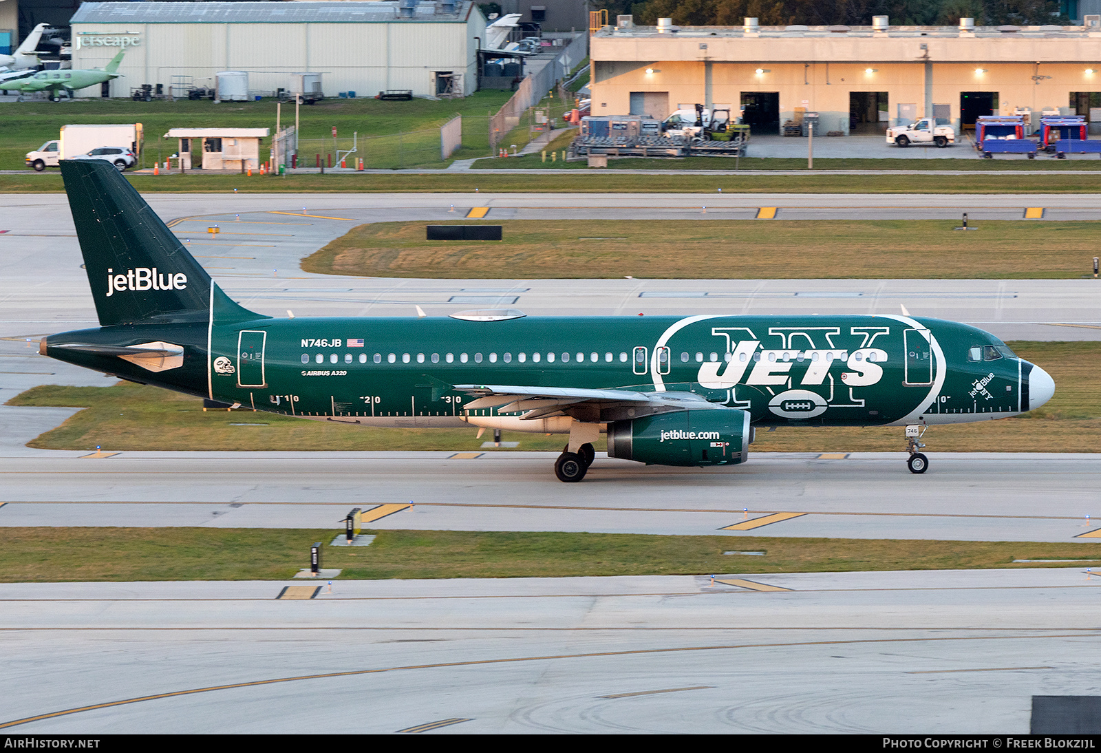 Aircraft Photo of N746JB | Airbus A320-232 | JetBlue Airways | AirHistory.net #650965