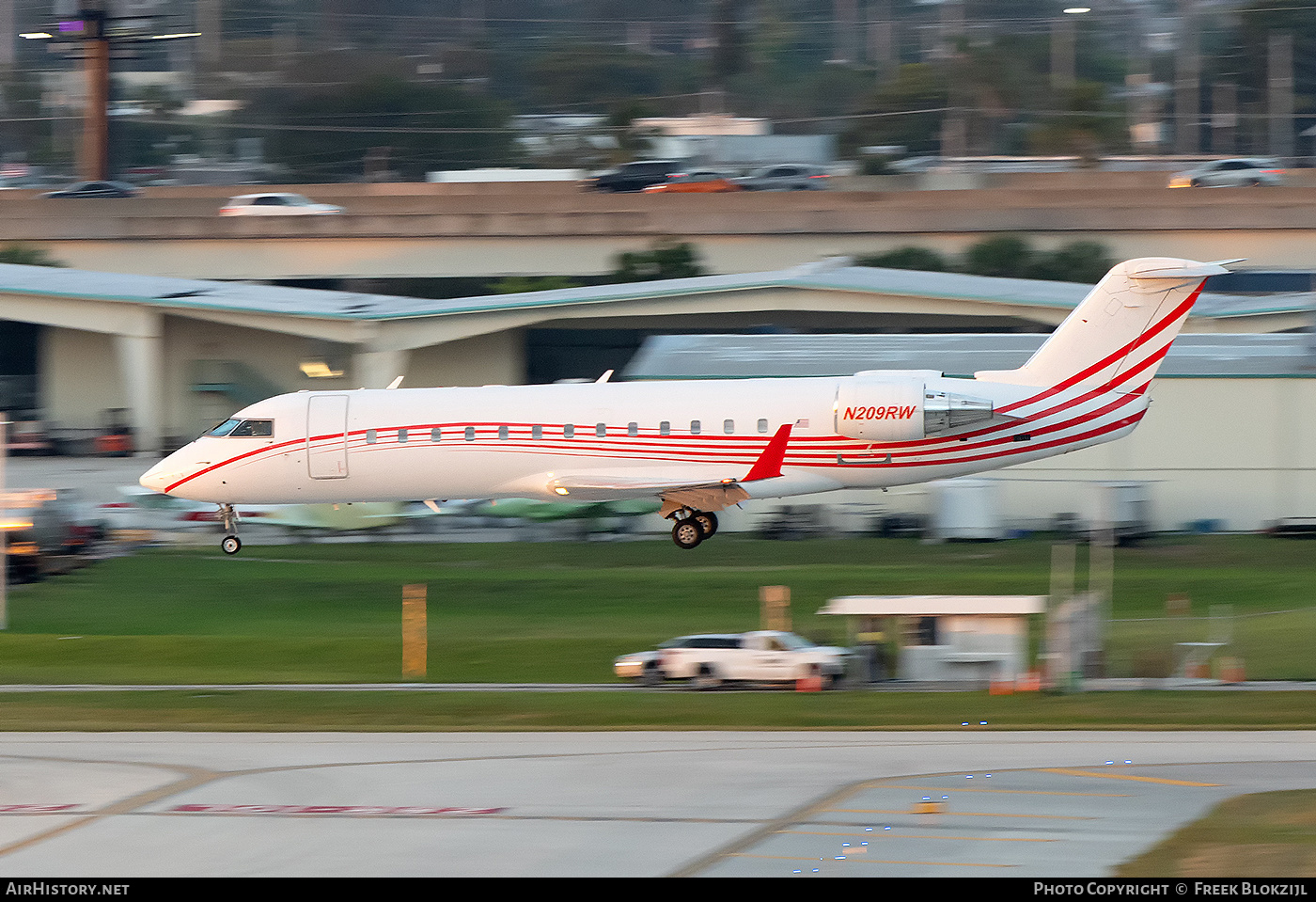 Aircraft Photo of N209RW | Bombardier CRJ-200LR (CL-600-2B19) | AirHistory.net #650988