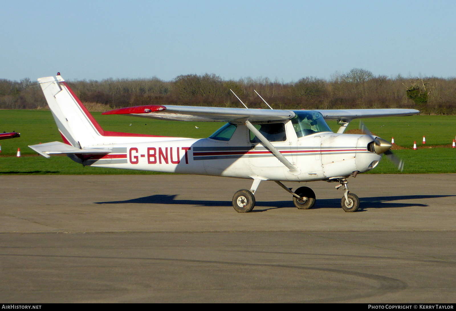 Aircraft Photo of G-BNUT | Cessna 152 | AirHistory.net #651017