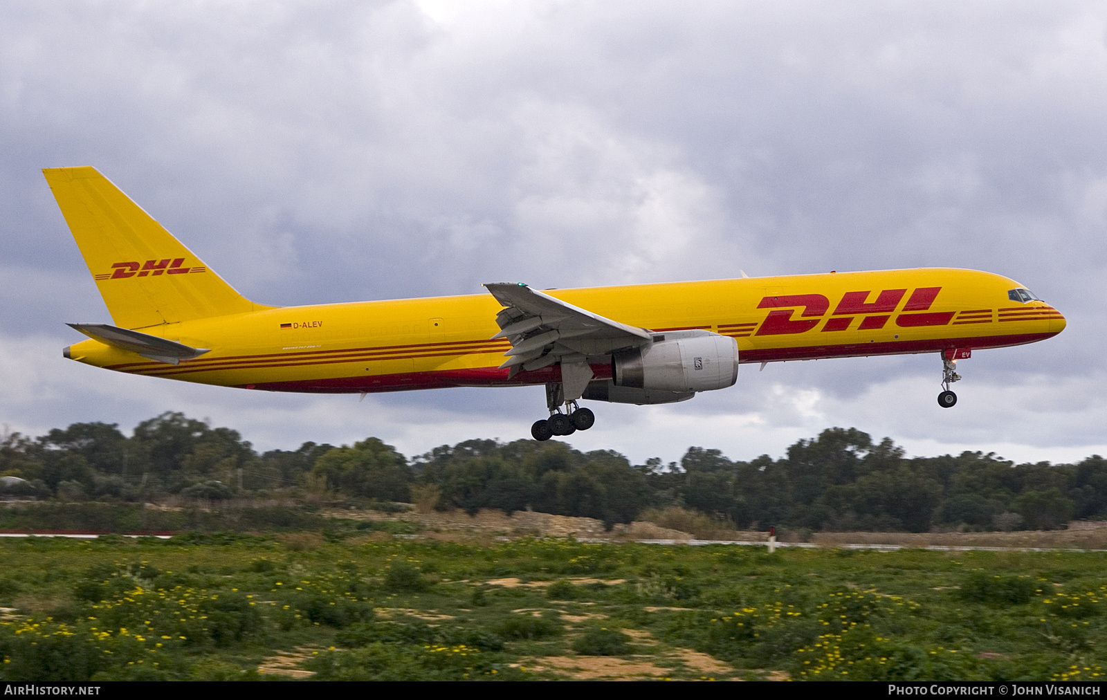 Aircraft Photo of D-ALEV | Boeing 757-28A(PCF) | DHL International | AirHistory.net #651044