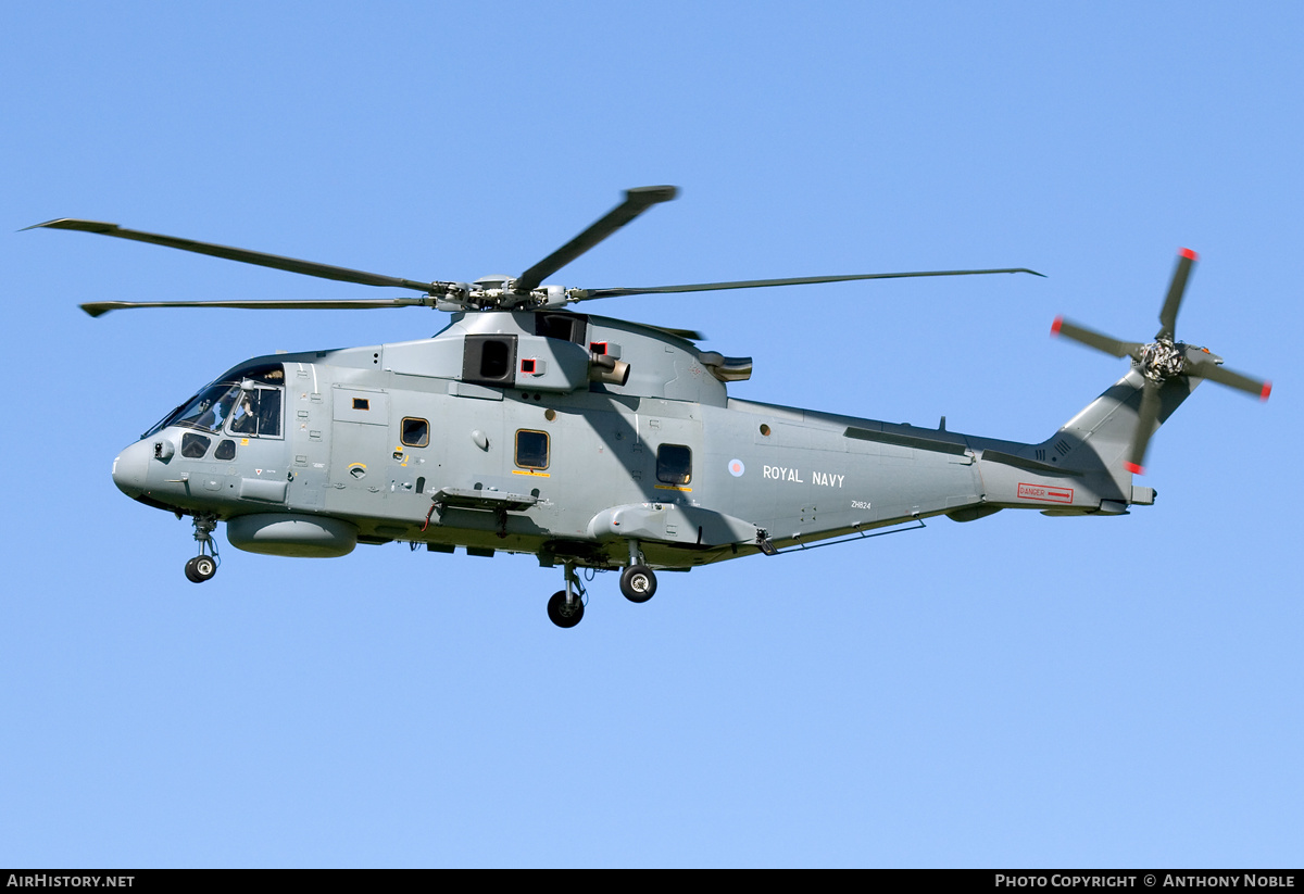 Aircraft Photo of ZH824 | EHI EH101-111 Merlin HM1 | UK - Navy | AirHistory.net #651135