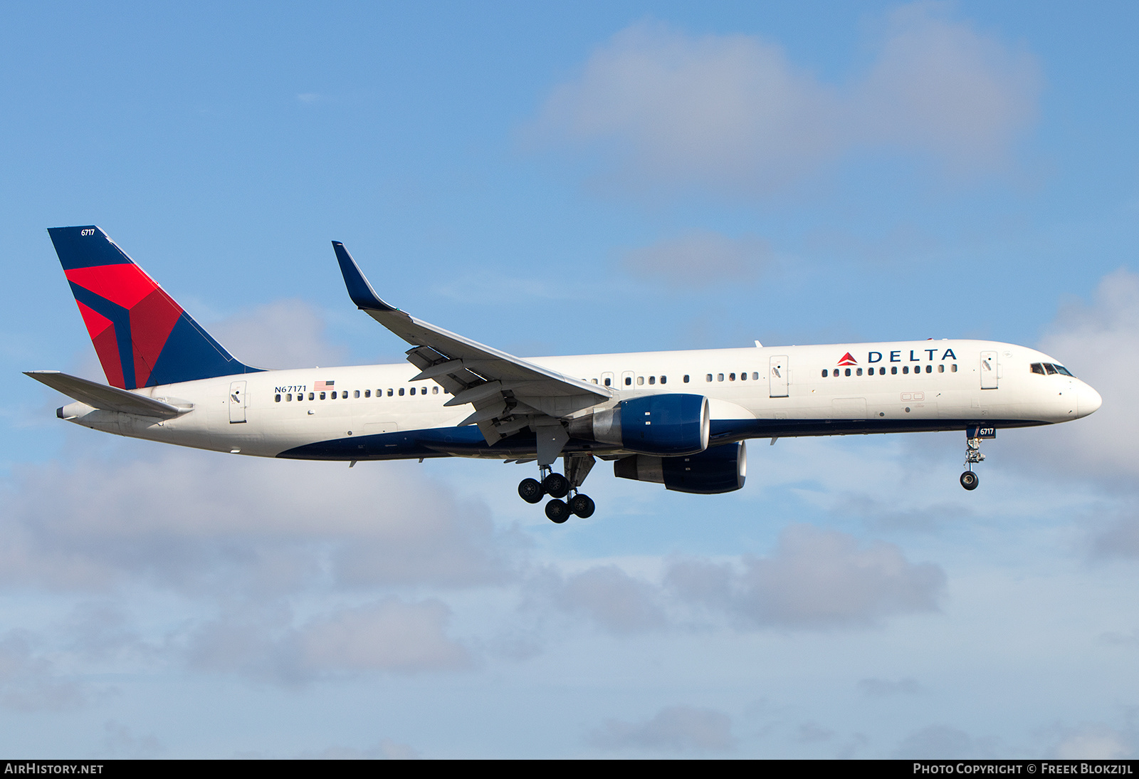 Aircraft Photo of N67171 | Boeing 757-232 | Delta Air Lines | AirHistory.net #651186
