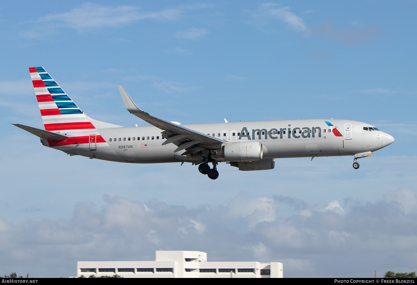 Aircraft Photo of N987AN | Boeing 737-823 | American Airlines | AirHistory.net #651356