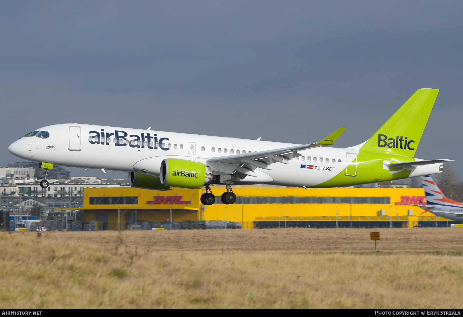 Aircraft Photo of YL-ABE | Airbus A220-371 (BD-500-1A11) | AirBaltic | AirHistory.net #651379