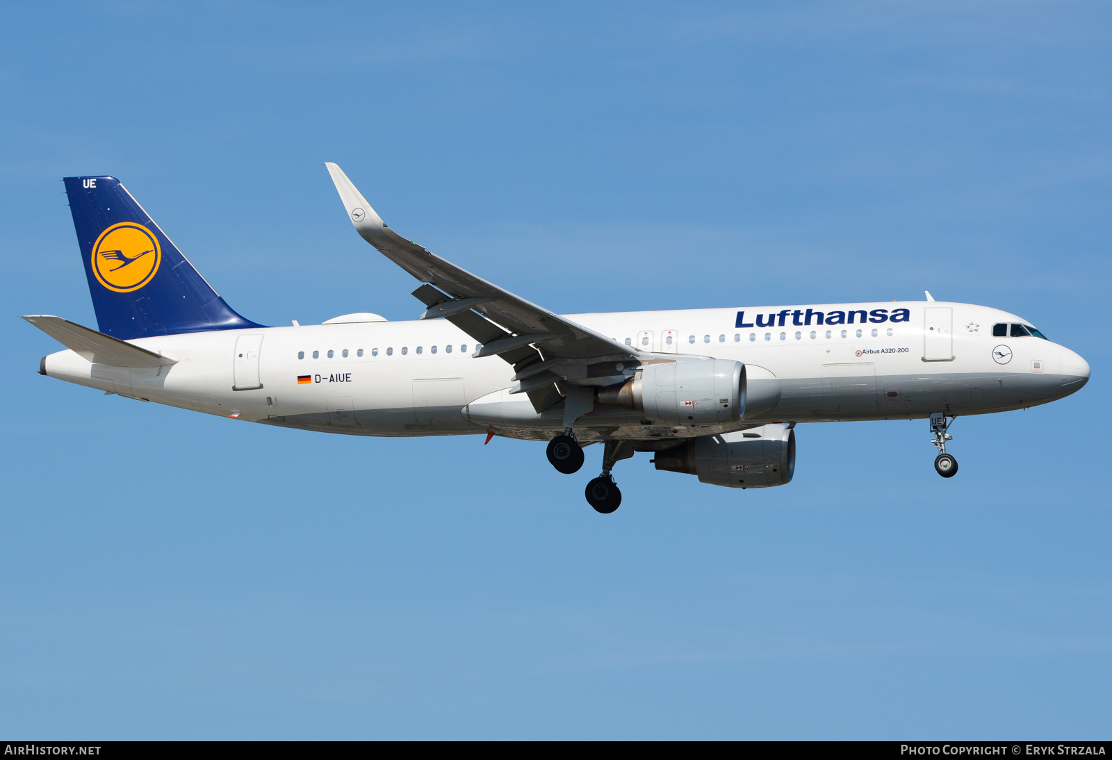 Aircraft Photo of D-AIUE | Airbus A320-214 | Lufthansa | AirHistory.net #651384