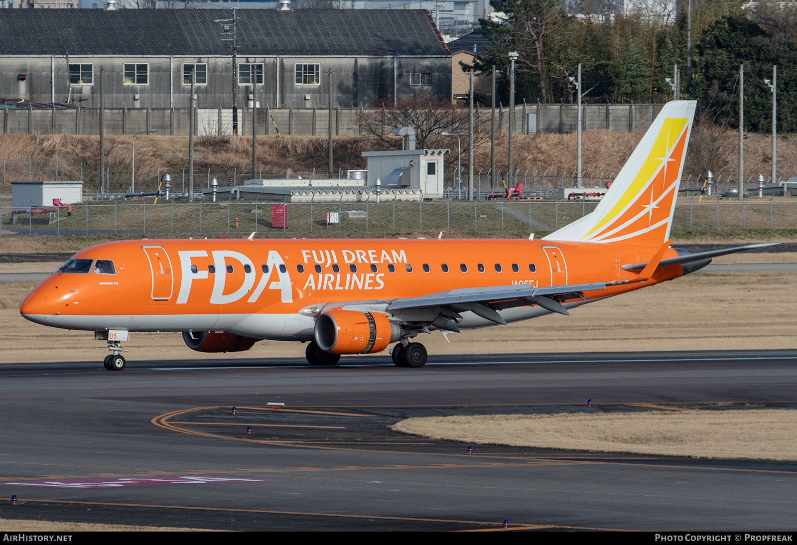 Aircraft Photo of JA05FJ | Embraer 175STD (ERJ-170-200STD) | FDA - Fuji Dream Airlines | AirHistory.net #651480