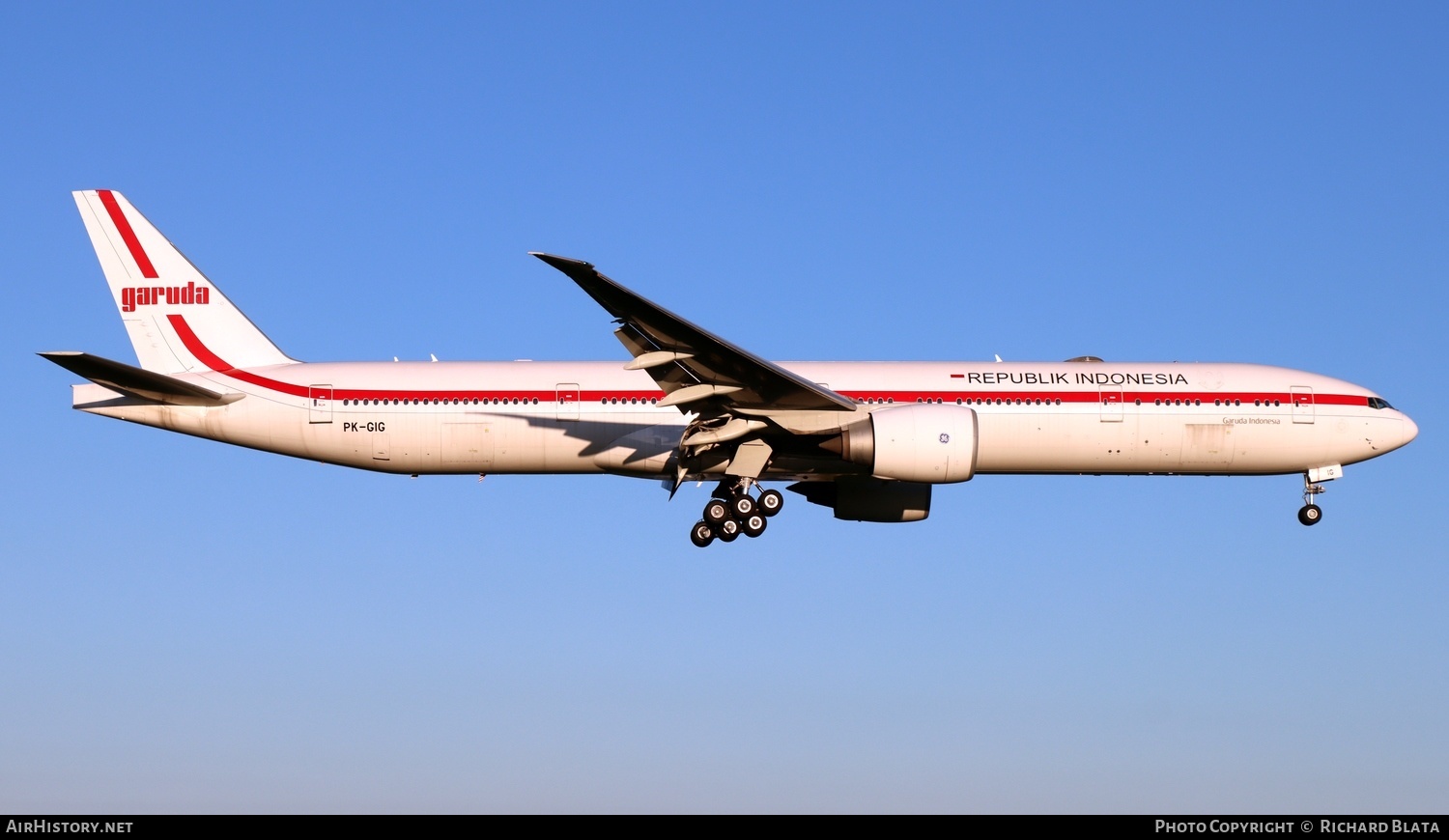 Aircraft Photo of PK-GIG | Boeing 777-3U3/ER | Garuda Indonesia | AirHistory.net #651507