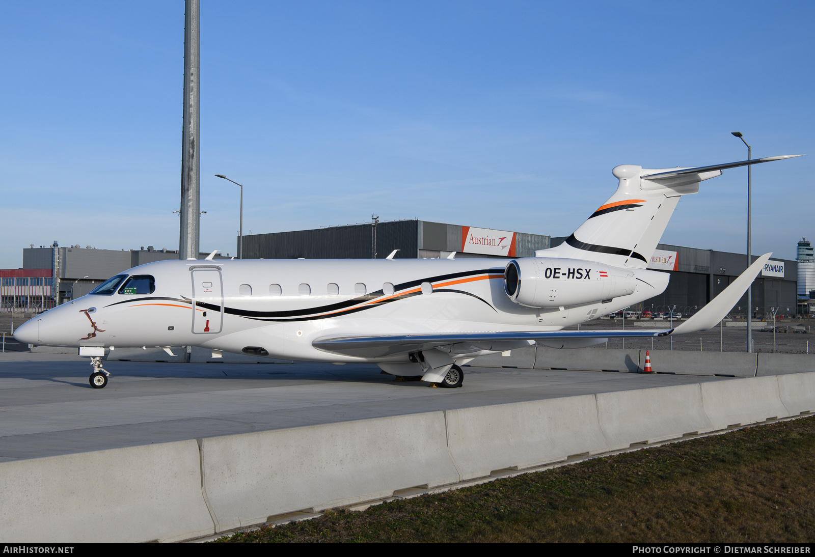 Aircraft Photo of OE-HSX | Embraer EMB-550 Praetor 600 | AirHistory.net #651529