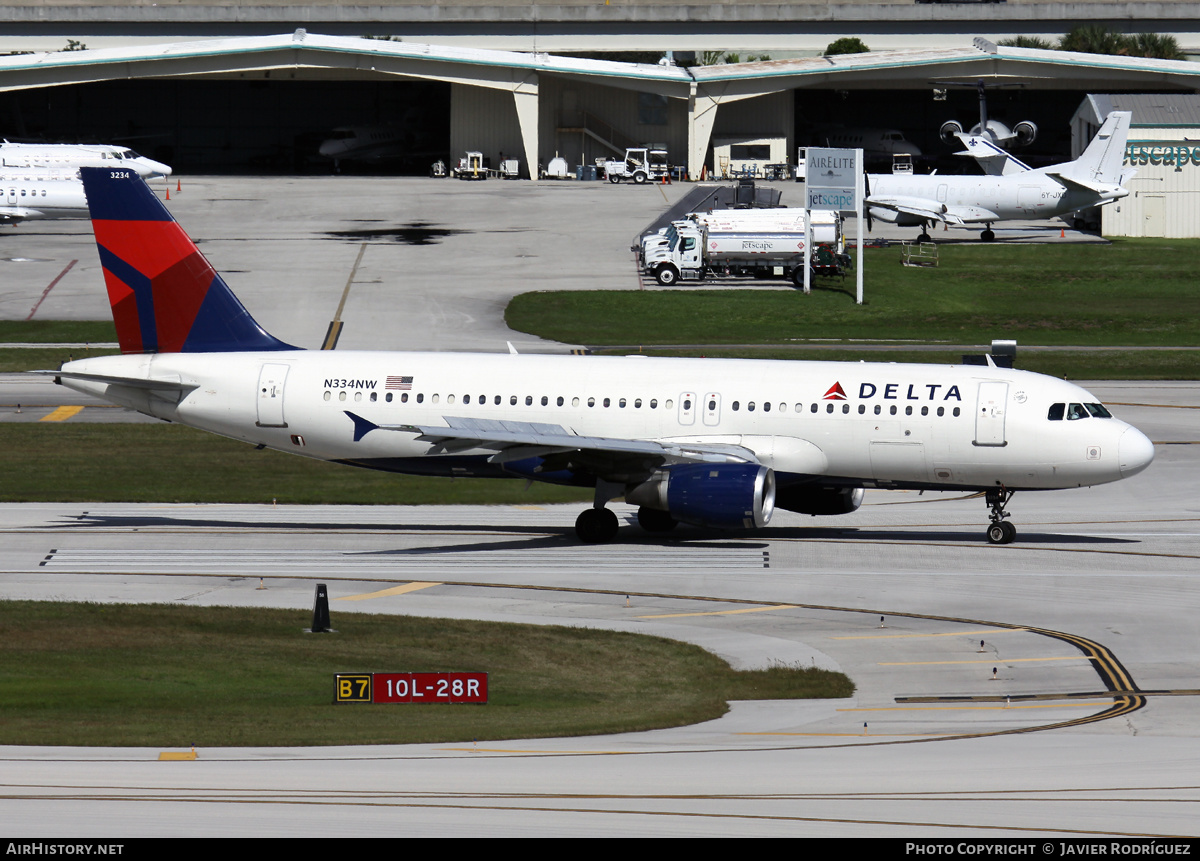 Aircraft Photo of N334NW | Airbus A320-212 | Delta Air Lines | AirHistory.net #651586