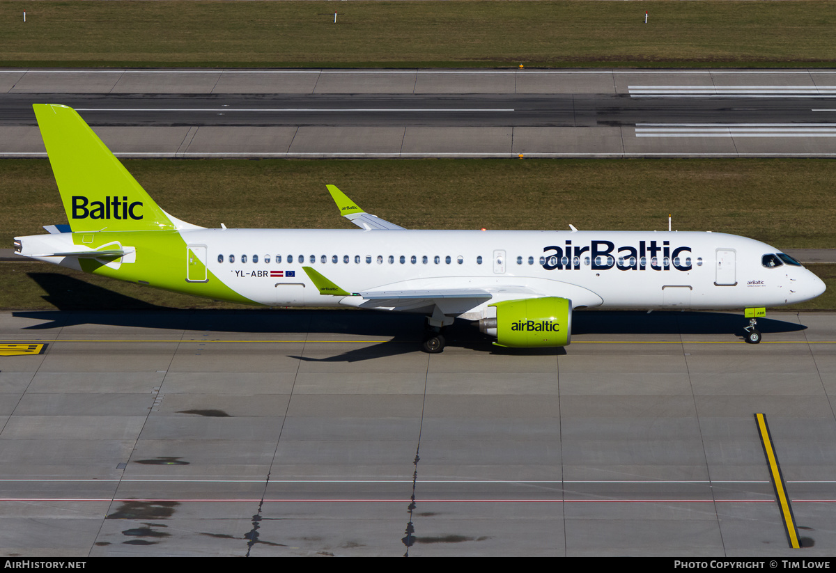 Aircraft Photo of YL-ABR | Airbus A220-371 (BD-500-1A11) | AirBaltic | AirHistory.net #651599