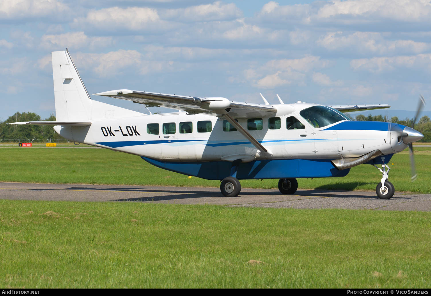 Aircraft Photo of OK-LOK | Cessna 208B Grand Caravan EX | DSA - Delta System-Air | AirHistory.net #651629