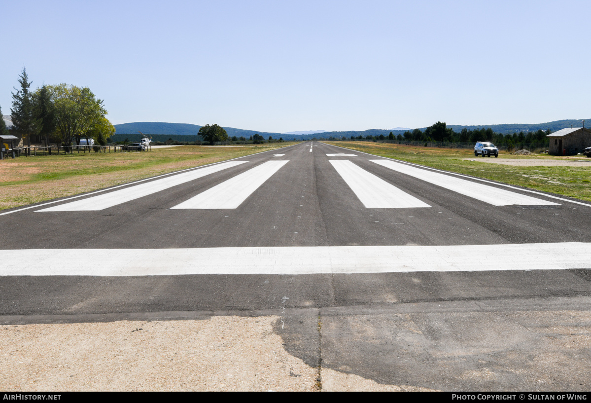 Airport photo of Rosinos de la Requejada (LESI) in Spain | AirHistory.net #651649