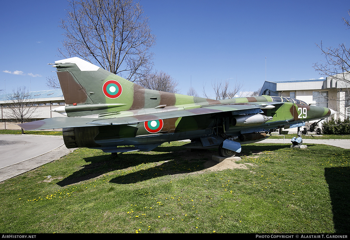 Aircraft Photo of 29 | Mikoyan-Gurevich MiG-23UB | Bulgaria - Air Force | AirHistory.net #651662