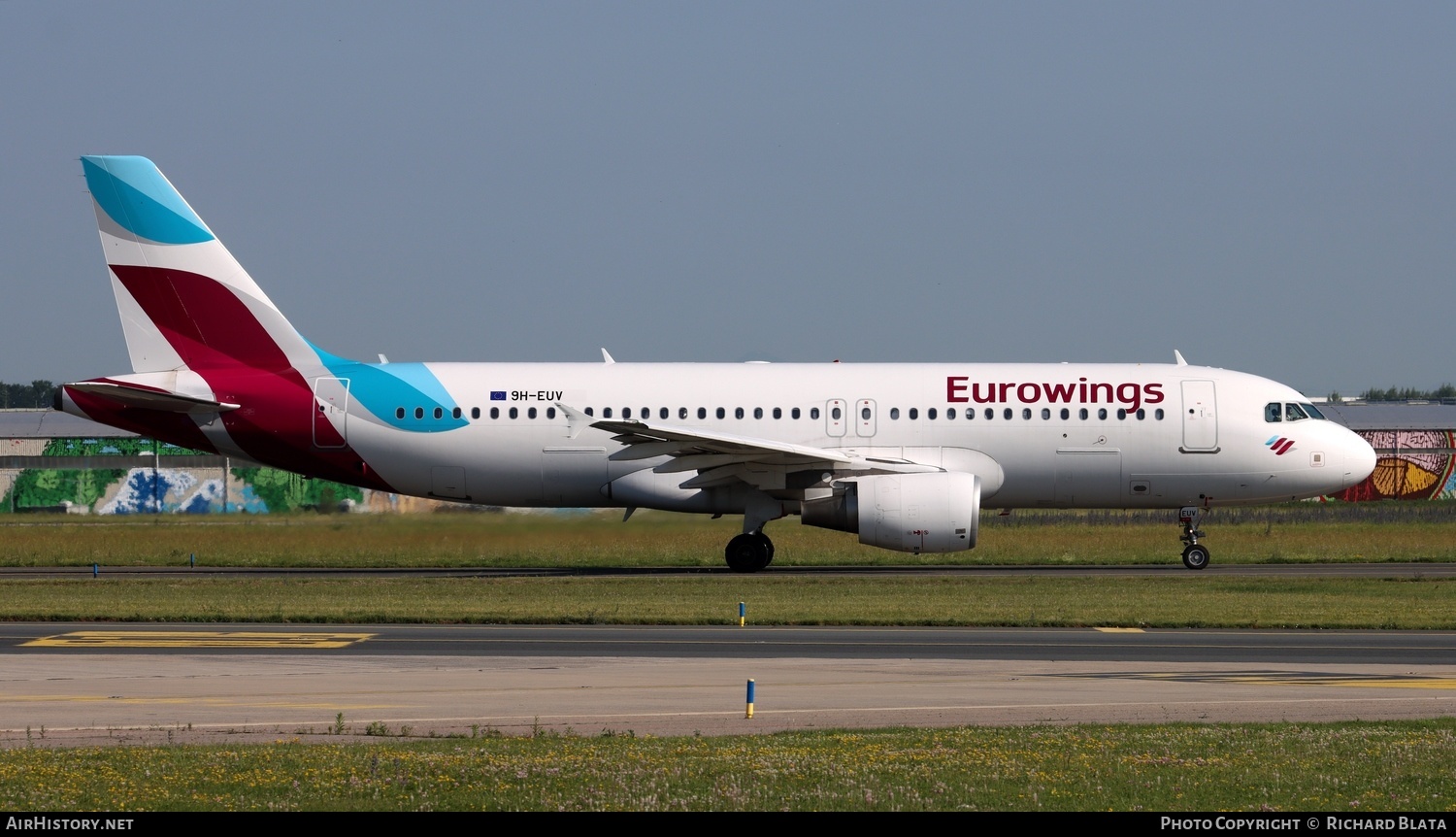 Aircraft Photo of 9H-EUV | Airbus A320-214 | Eurowings | AirHistory.net #651757
