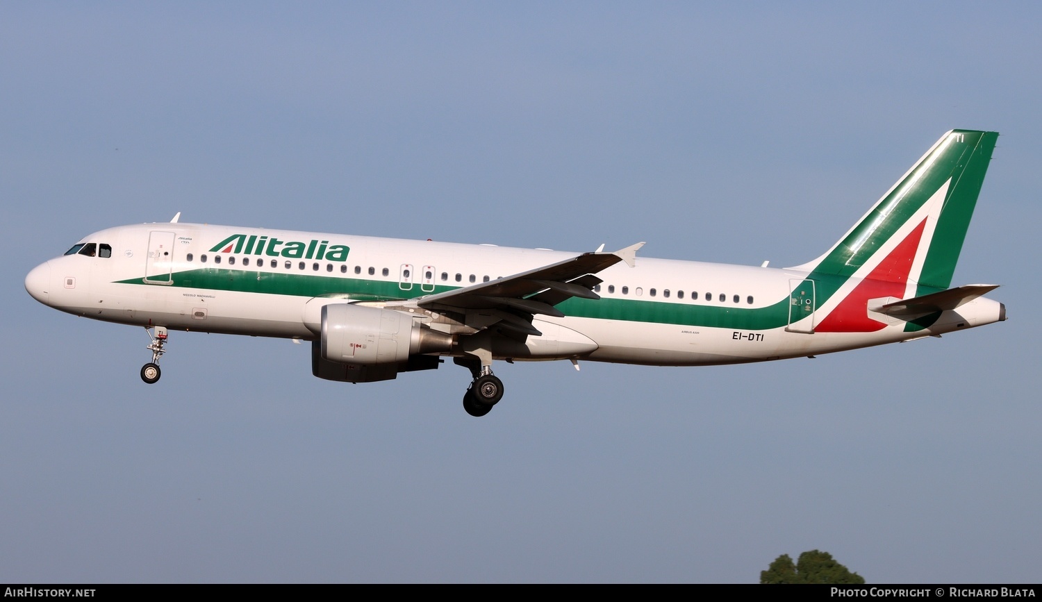 Aircraft Photo of EI-DTI | Airbus A320-216 | Alitalia | AirHistory.net #651803