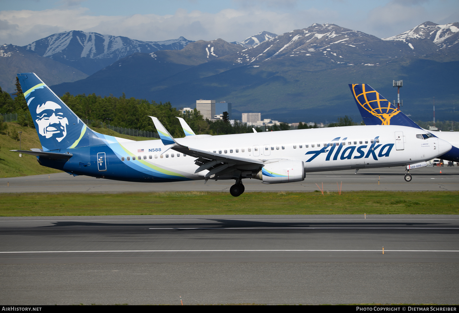 Aircraft Photo of N588AS | Boeing 737-890 | Alaska Airlines | AirHistory.net #651841