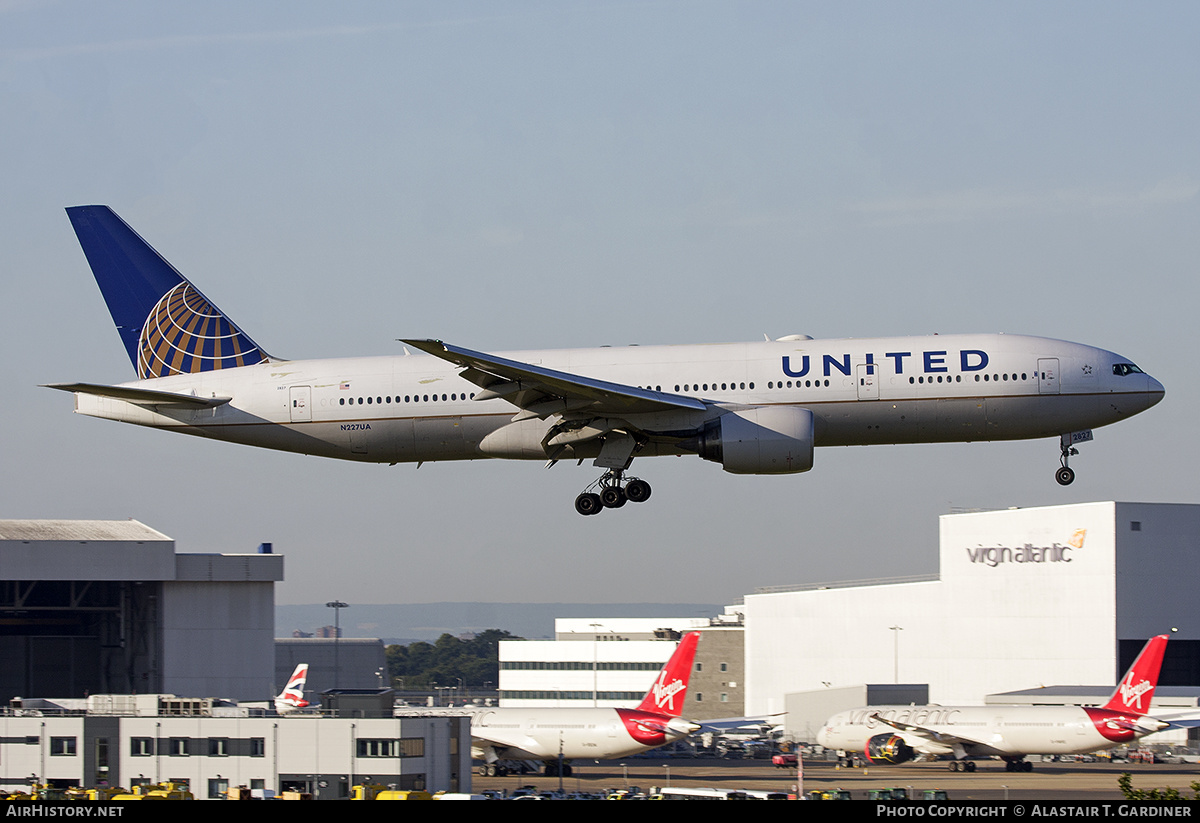 Aircraft Photo of N227UA | Boeing 777-222/ER | United Airlines | AirHistory.net #651889