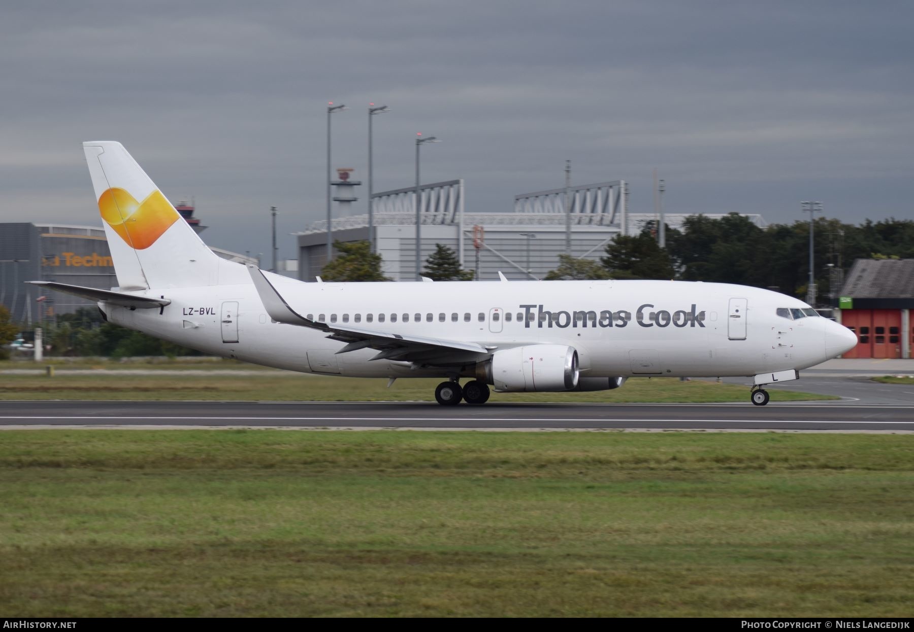 Aircraft Photo of LZ-BVL | Boeing 737-33S | Thomas Cook Airlines | AirHistory.net #651935