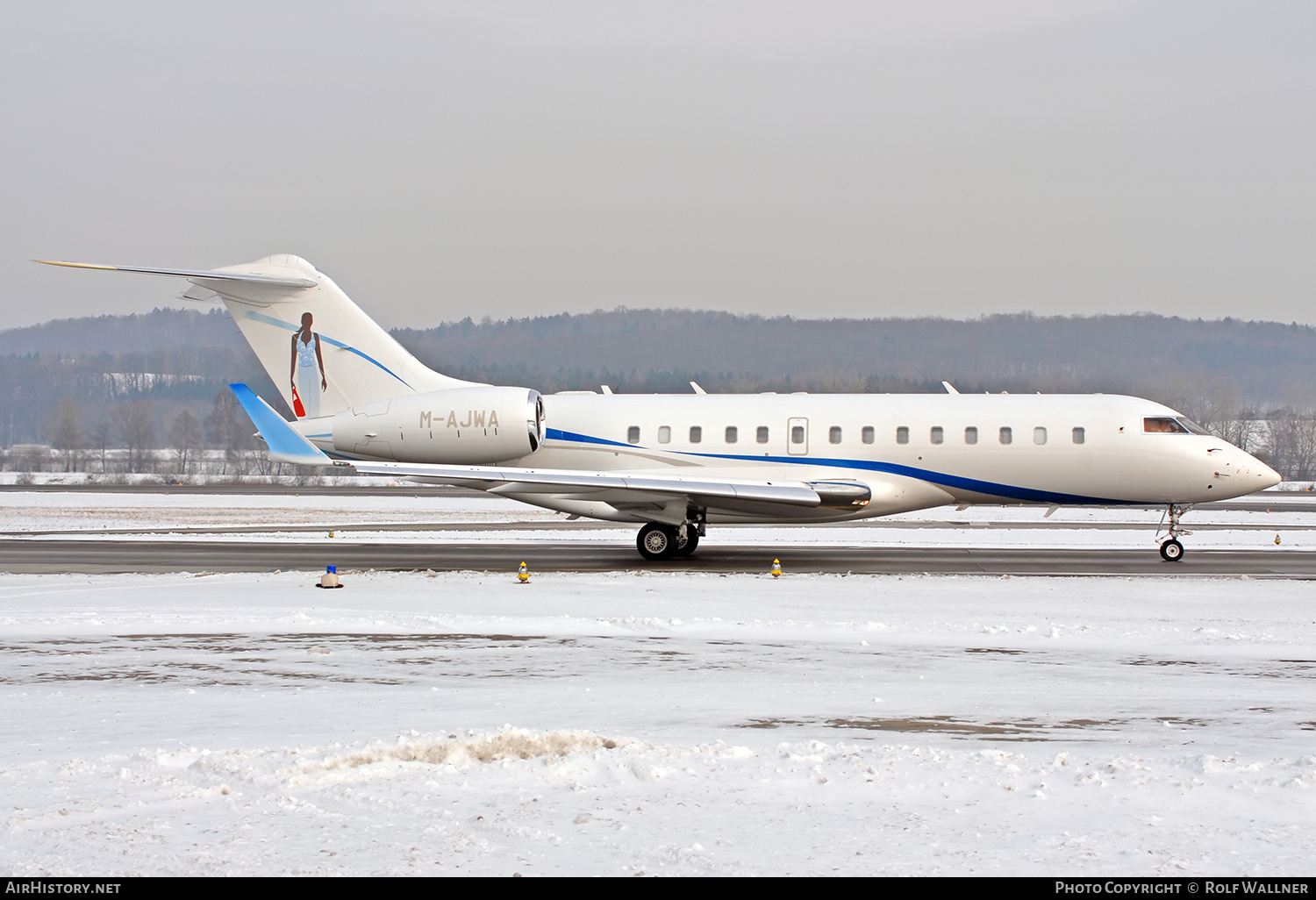 Aircraft Photo of M-AJWA | Bombardier Global 5000 (BD-700-1A11) | AirHistory.net #652000