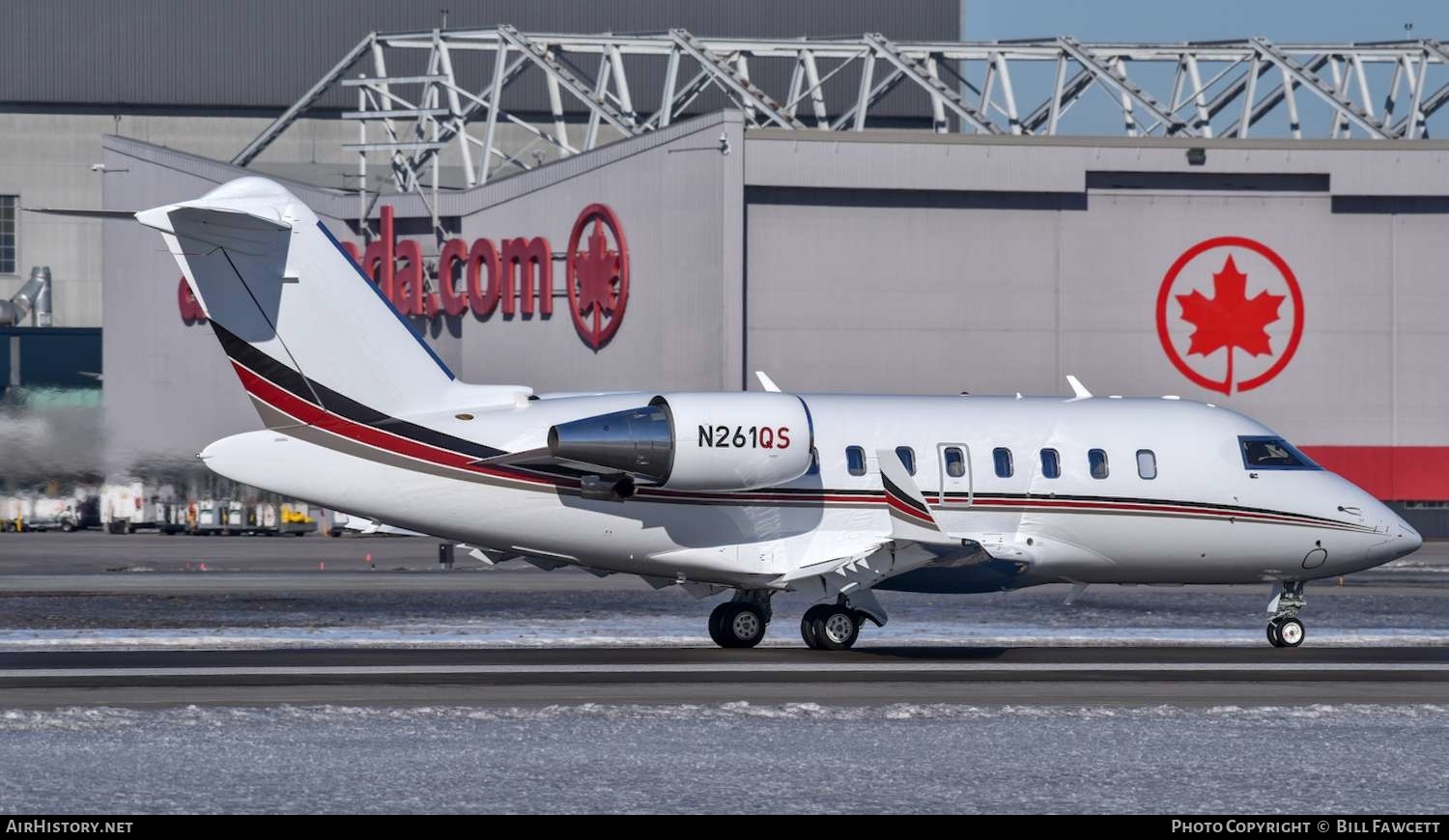 Aircraft Photo of N261QS | Bombardier Challenger 650 (CL-600-2B16) | AirHistory.net #652019