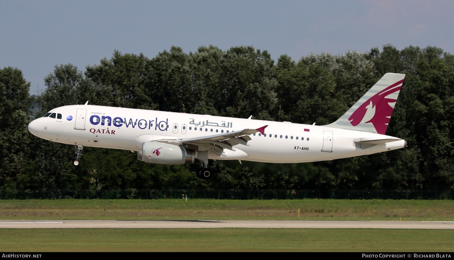 Aircraft Photo of A7-AHO | Airbus A320-232 | Qatar Airways | AirHistory.net #652038