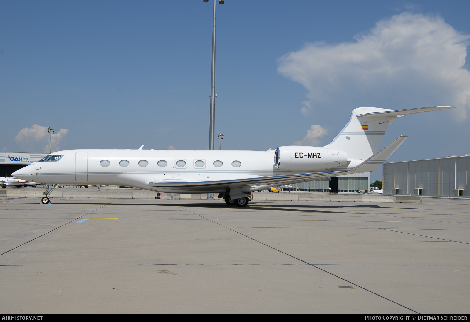 Aircraft Photo of EC-MHZ | Gulfstream Aerospace G650 (G-VI) | AirHistory.net #652107