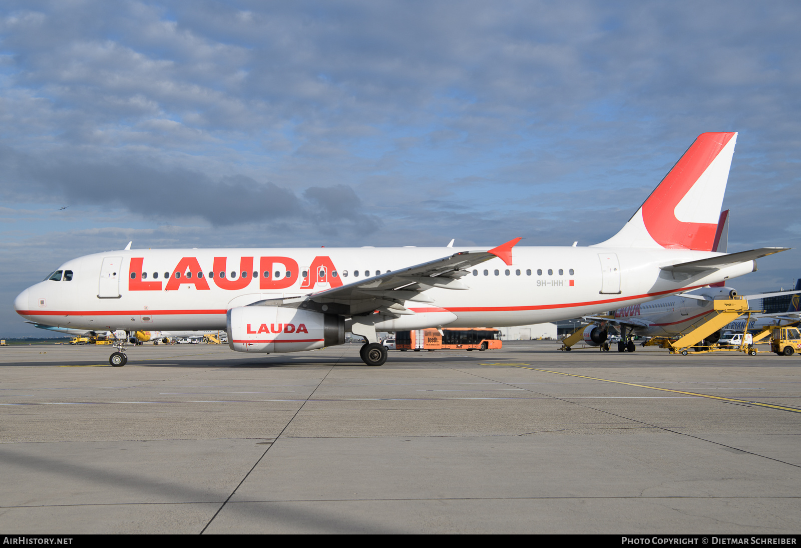 Aircraft Photo of 9H-IHH | Airbus A320-232 | Lauda | AirHistory.net #652112