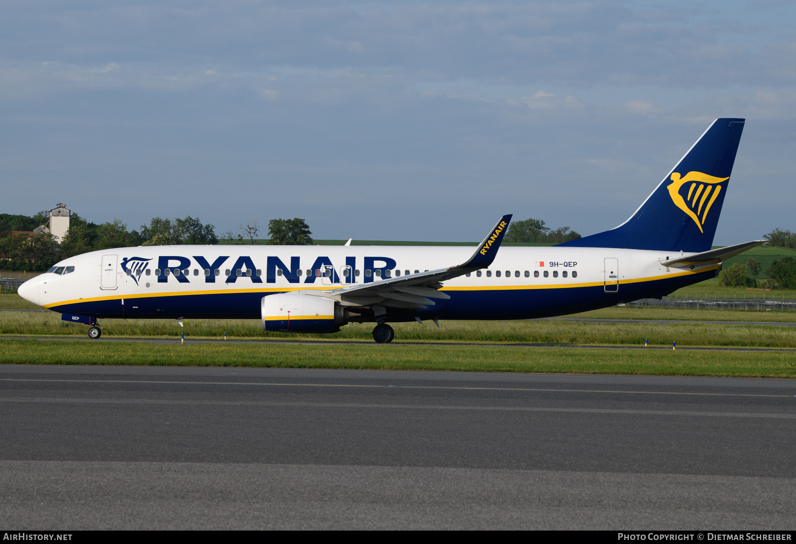 Aircraft Photo of 9H-QEP | Boeing 737-800 | Ryanair | AirHistory.net #652117