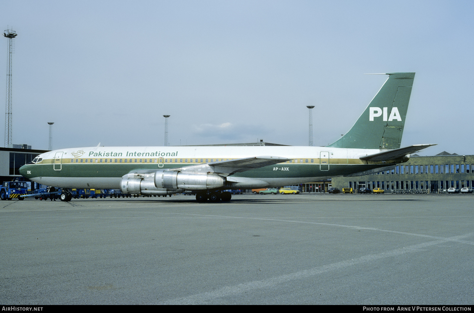 Aircraft Photo of AP-AXK | Boeing 720-047B | Pakistan International Airlines - PIA | AirHistory.net #652163