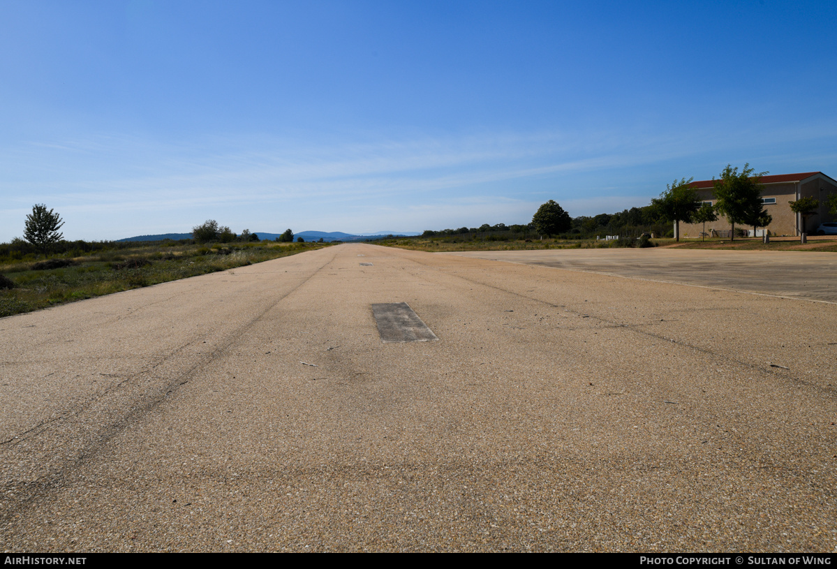 Airport photo of Las Torres de Aliste - Vivinera Alcañices in Spain | AirHistory.net #652258