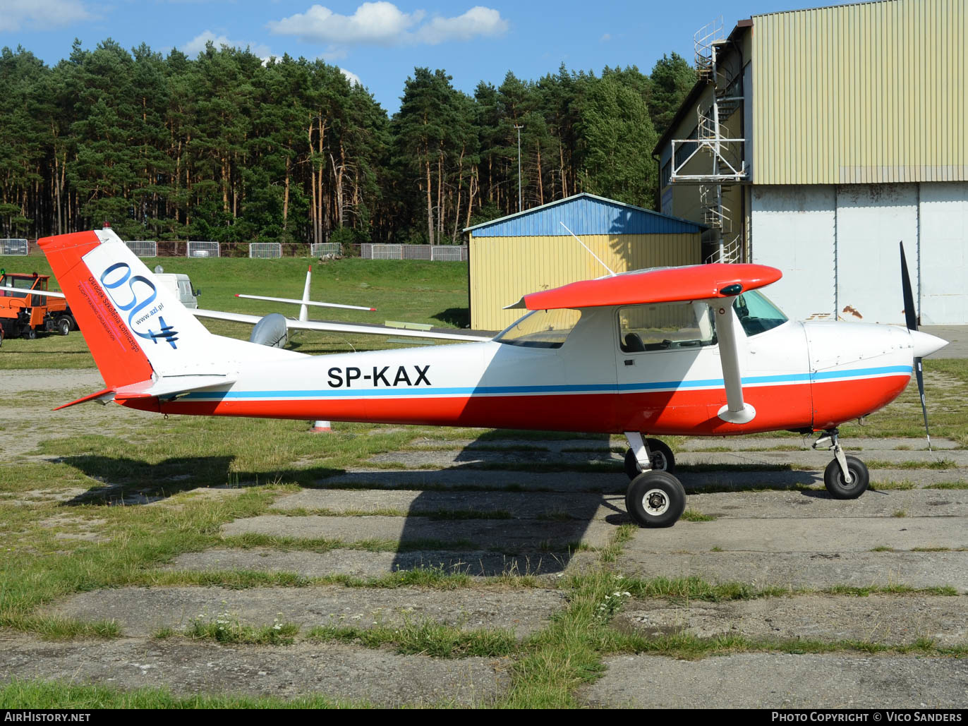 Aircraft Photo of SP-KAX | Cessna 150L | OSL - Ośrodek Szkolenia Lotniczego | AirHistory.net #652343