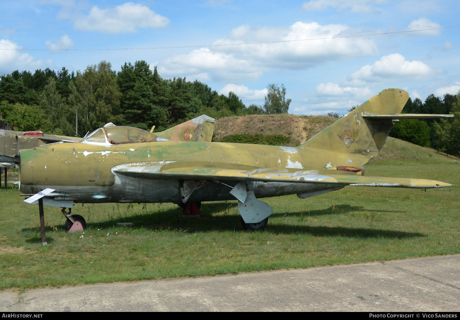 Aircraft Photo of 08 | PZL-Mielec Lim-5 (MiG-17F) | East Germany - Air Force | AirHistory.net #652359