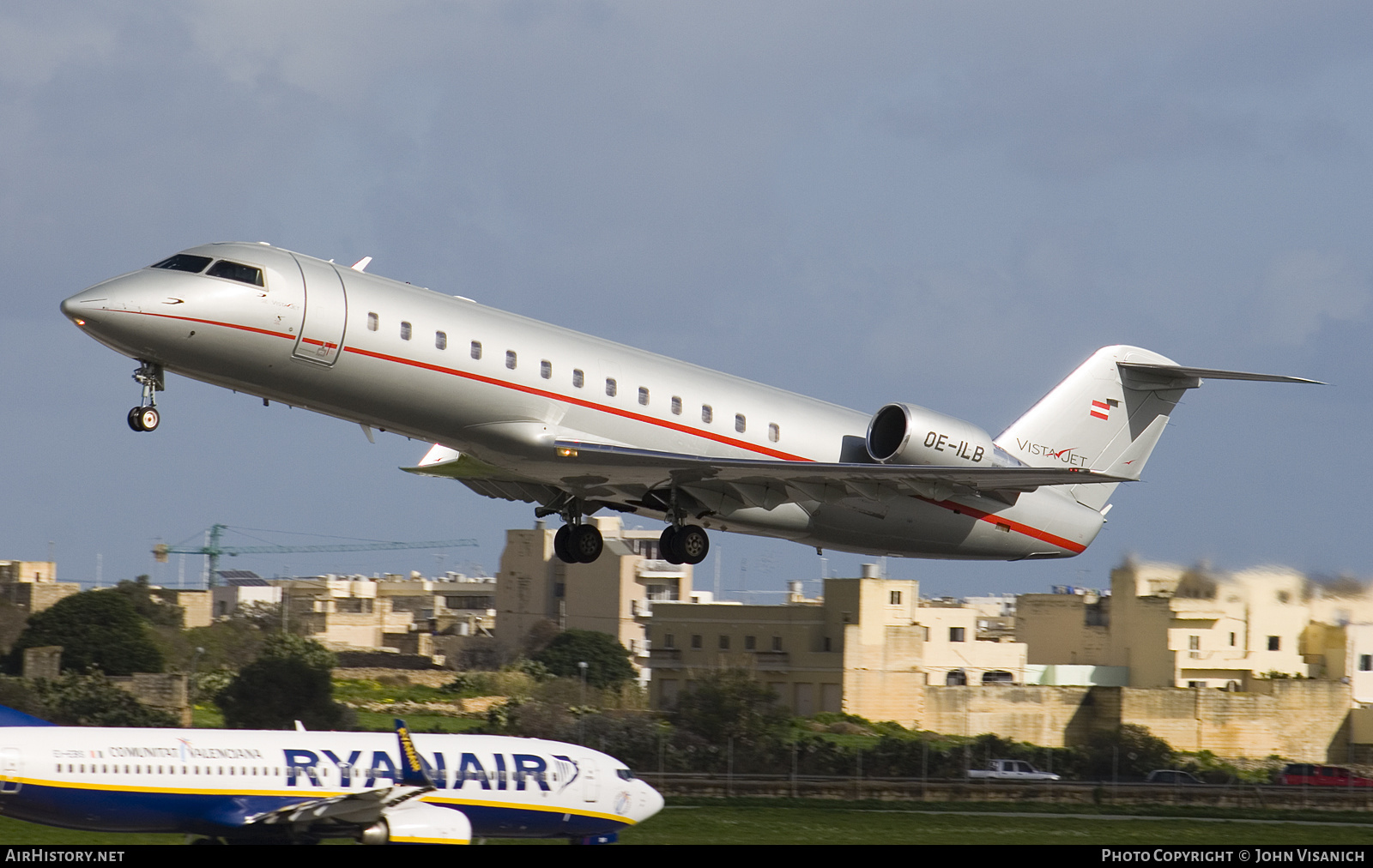 Aircraft Photo of OE-ILB | Bombardier Challenger 850 (CRJ-200SE/CL-600-2B19) | VistaJet | AirHistory.net #652367