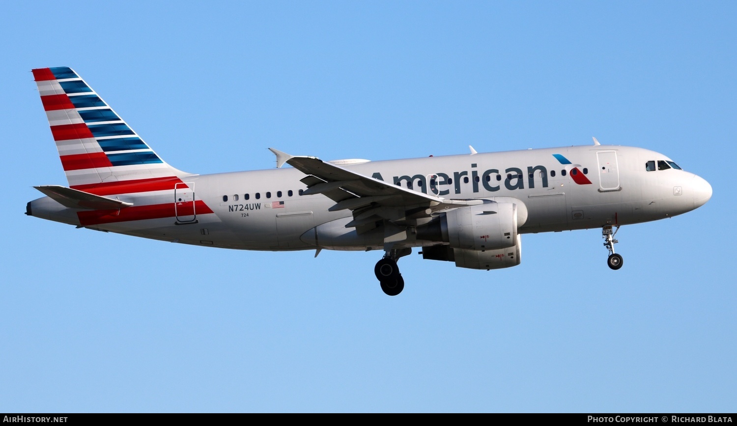 Aircraft Photo of N724UW | Airbus A319-112 | American Airlines | AirHistory.net #652385