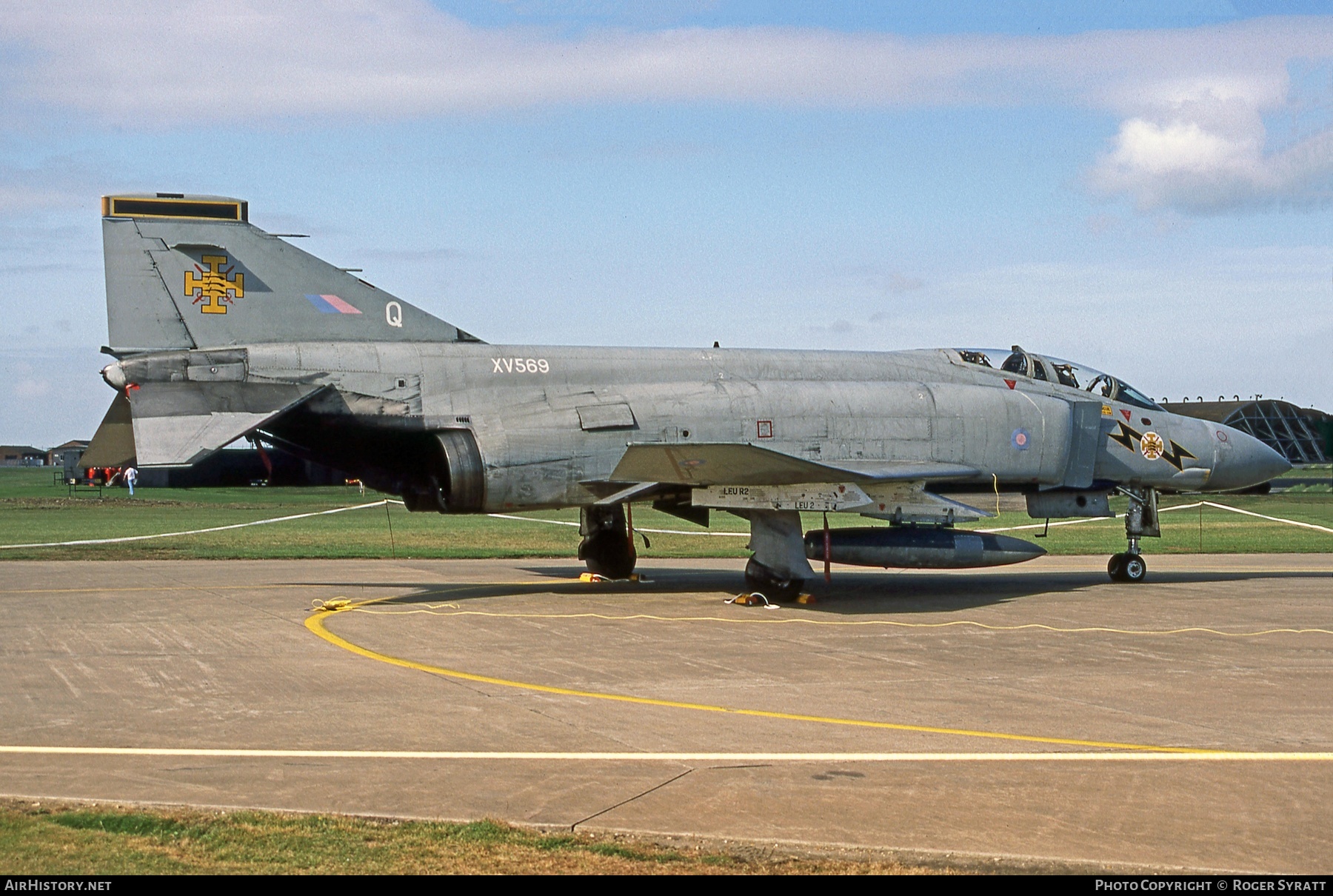 Aircraft Photo of XV569 | McDonnell Douglas F-4K Phantom FG1 | UK - Air Force | AirHistory.net #652426