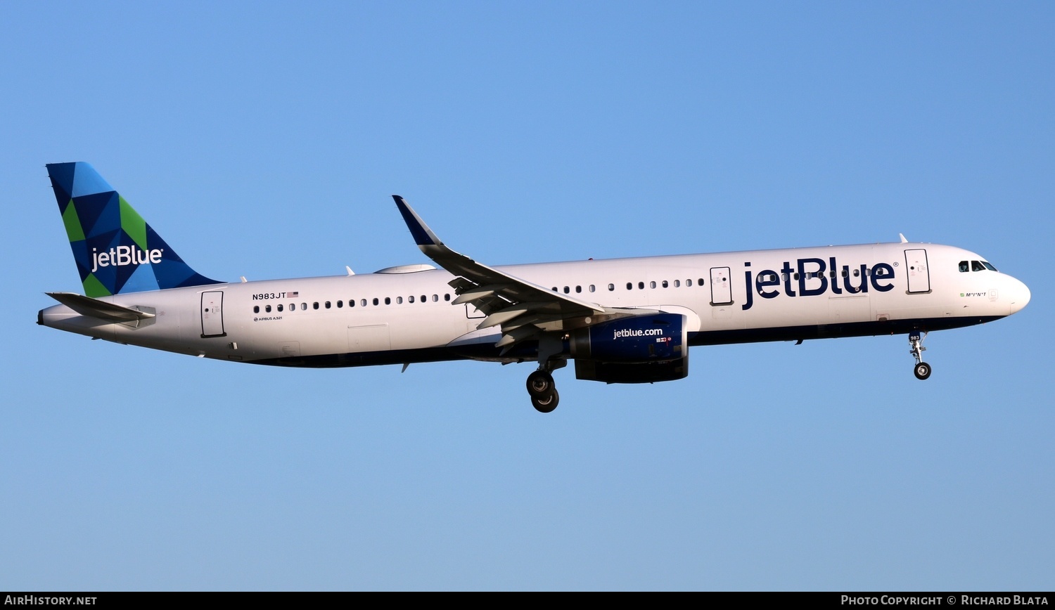 Aircraft Photo of N983JT | Airbus A321-231 | JetBlue Airways | AirHistory.net #652460