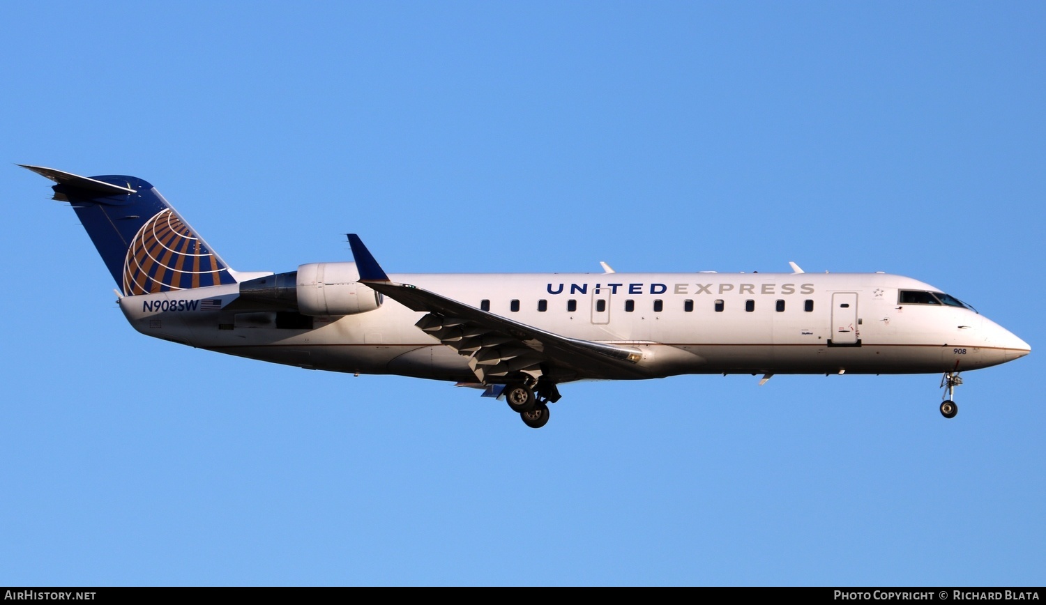 Aircraft Photo of N908SW | Canadair CRJ-200ER (CL-600-2B19) | United Express | AirHistory.net #652503