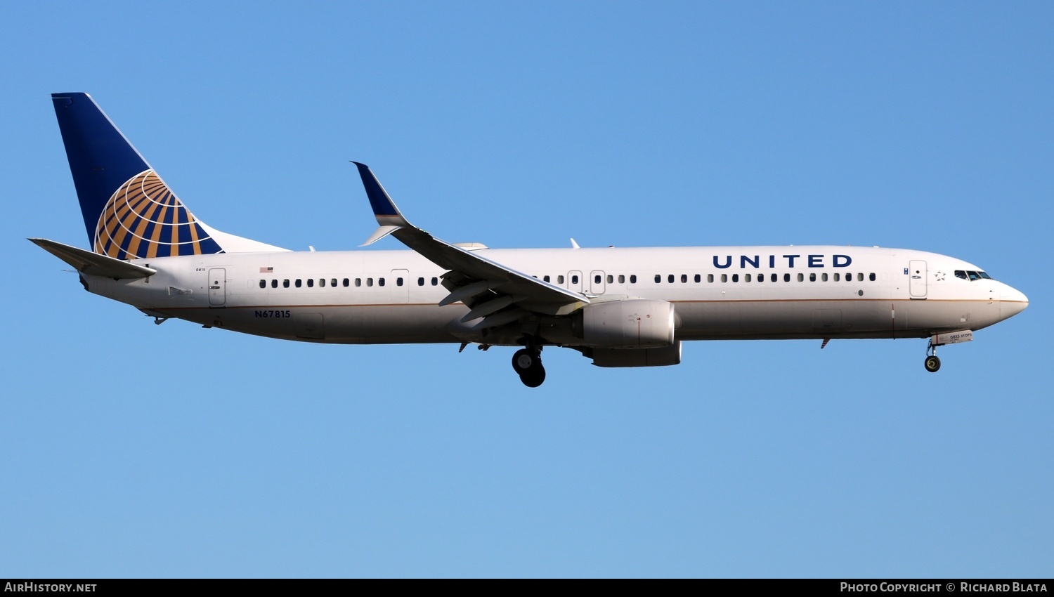 Aircraft Photo of N67815 | Boeing 737-924/ER | United Airlines | AirHistory.net #652539