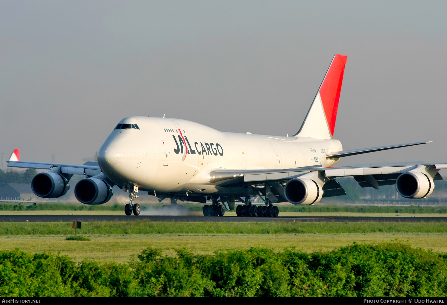 Aircraft Photo of JA8915 | Boeing 747-446(BCF) | Japan Air Lines - JAL Cargo | AirHistory.net #652542