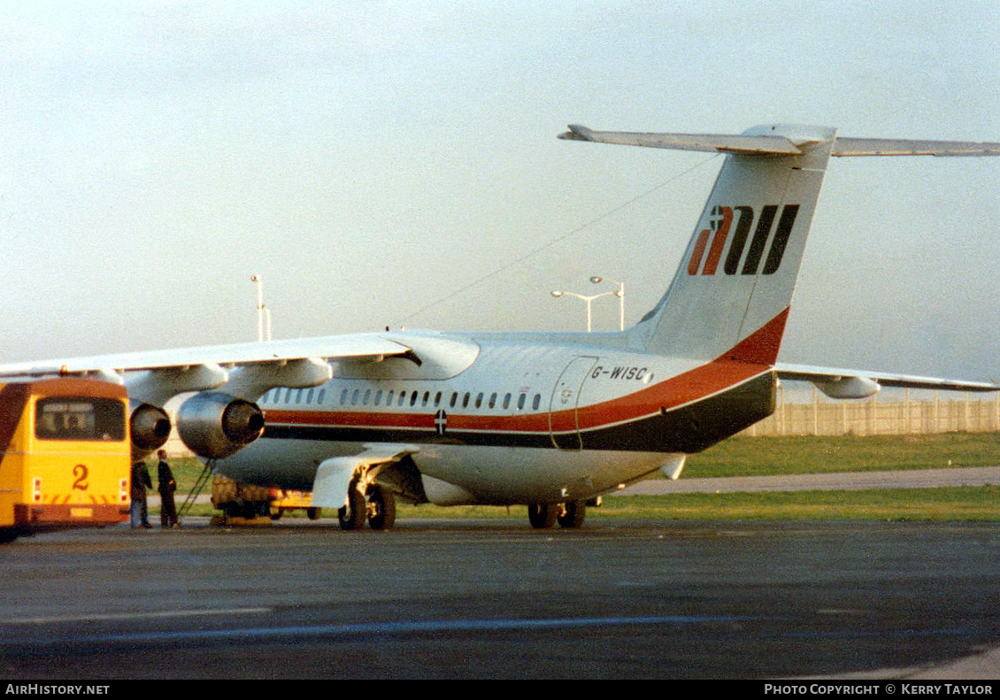 Aircraft Photo of G-WISC | British Aerospace BAe-146-200 | Air Wisconsin | AirHistory.net #652547