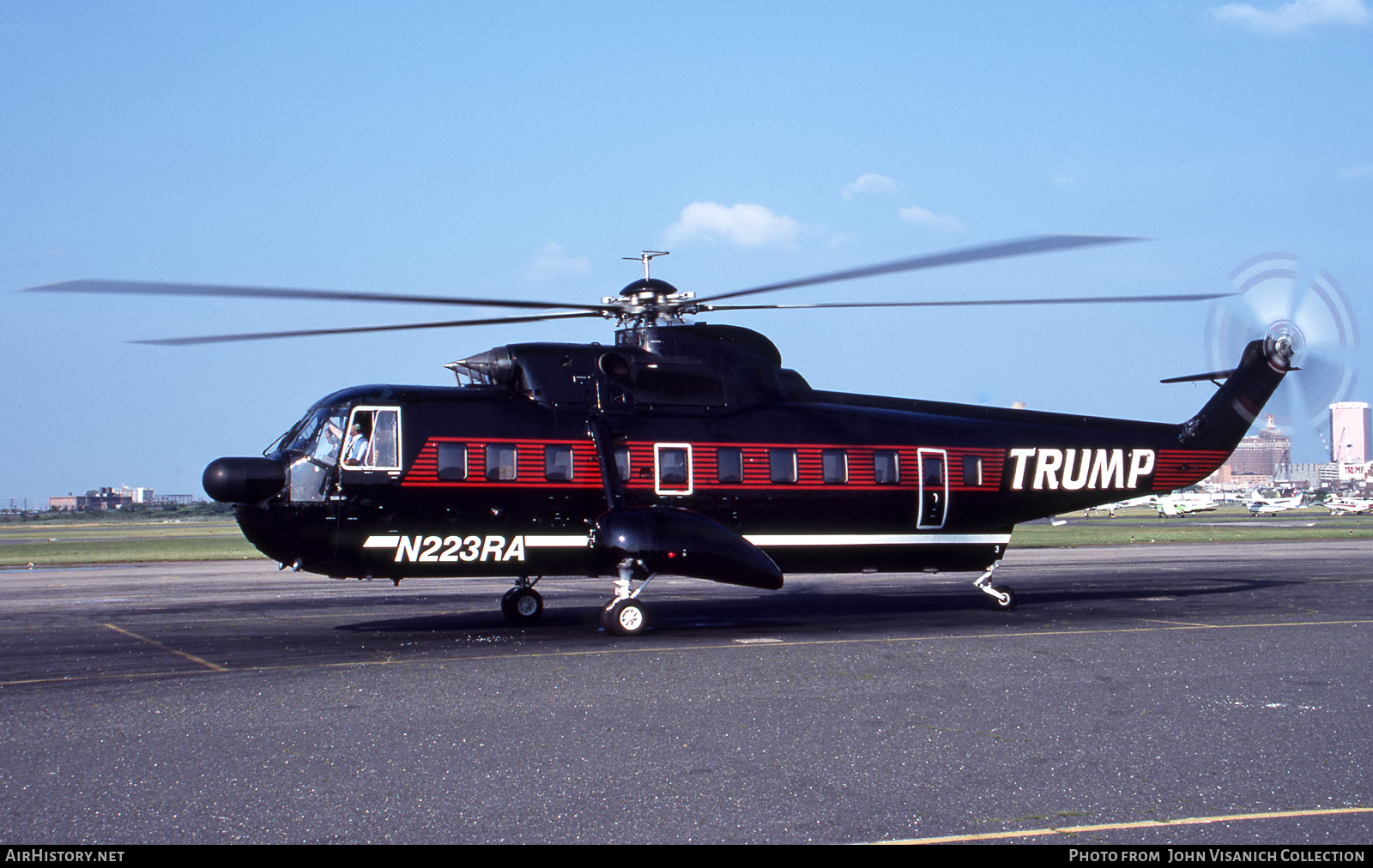 Aircraft Photo of N223RA | Sikorsky S-61N | Trump Shuttle Connection | AirHistory.net #652585