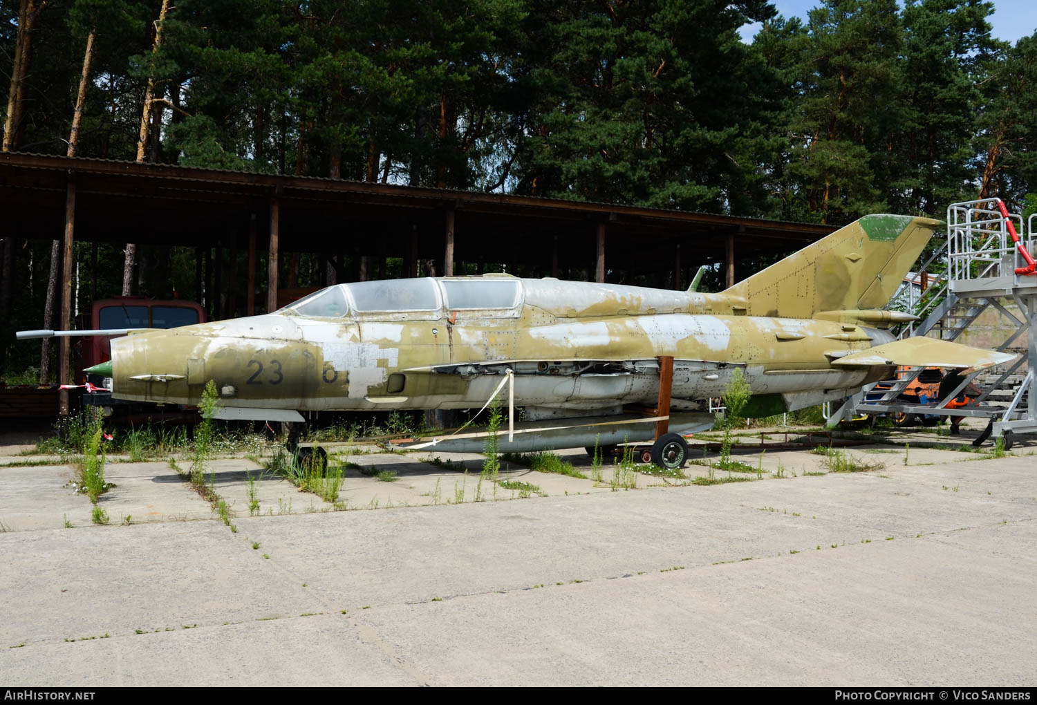 Aircraft Photo of 2361 | Mikoyan-Gurevich MiG-21UM | Germany - Air Force | AirHistory.net #652597